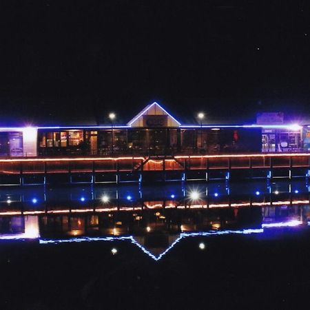 Marina View Chalets Мандура Екстериор снимка